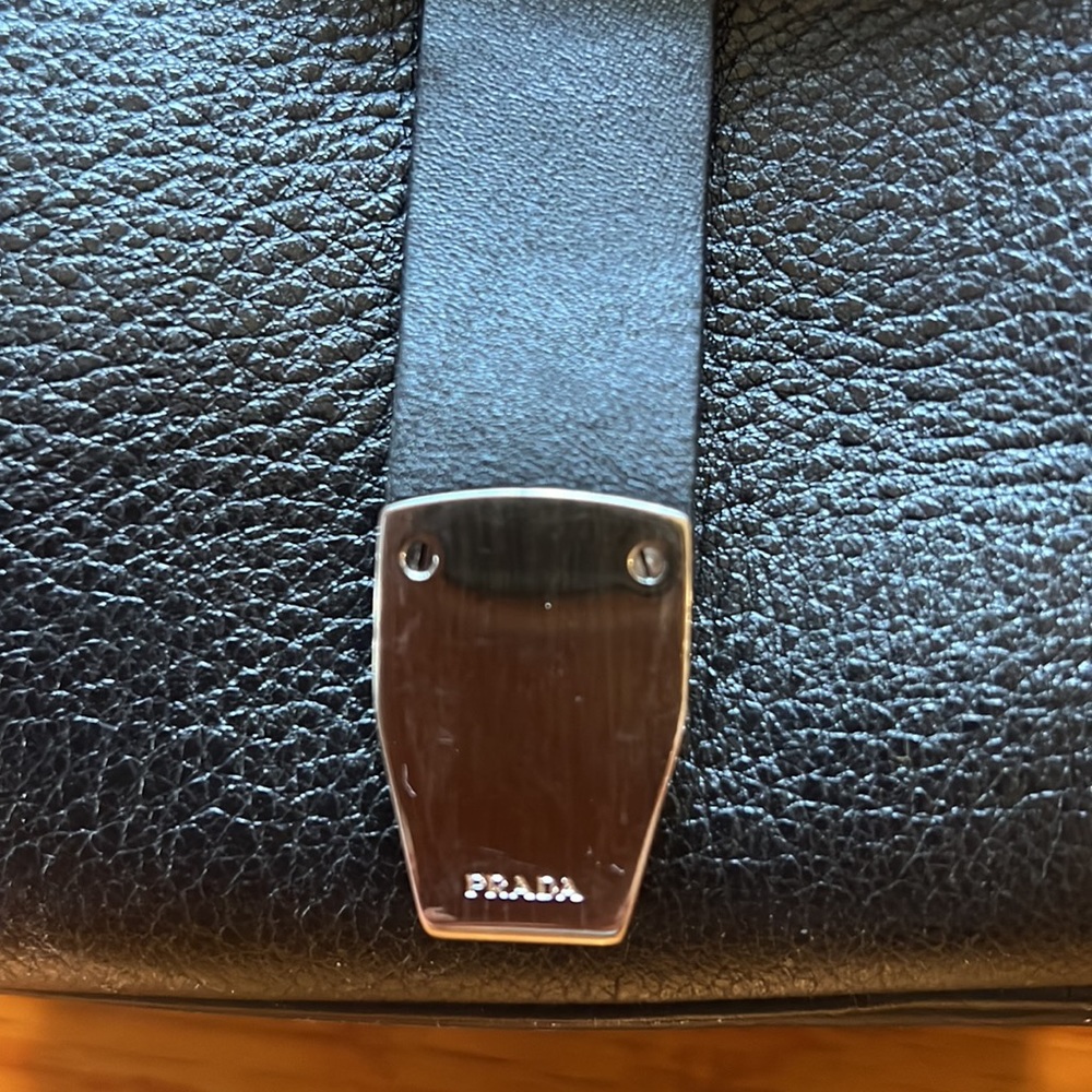 Large Pebble leather PRADA purse - Picture 9 of 12